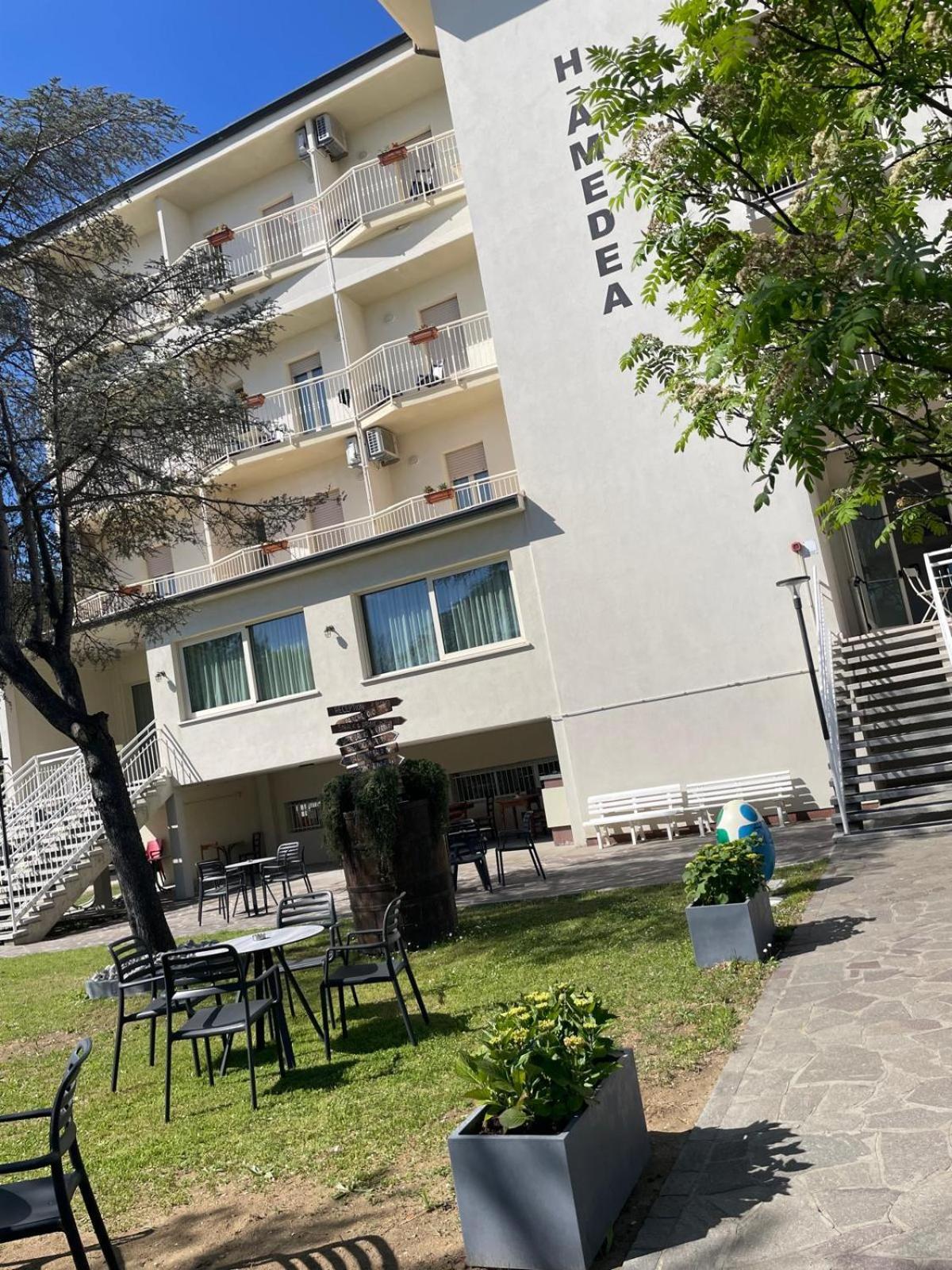 Hotel Amedea チェルヴィア エクステリア 写真
