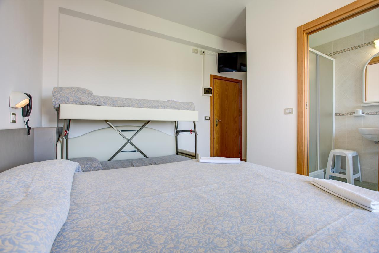 Hotel Amedea チェルヴィア エクステリア 写真