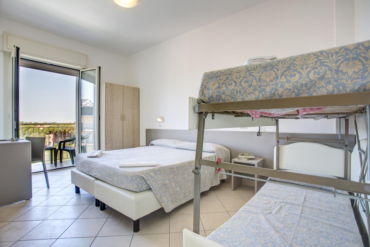 Hotel Amedea チェルヴィア エクステリア 写真